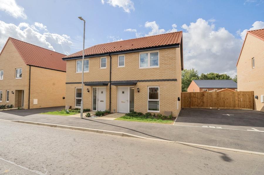 2 bedroom detached to rent - Drew Field, Sudbury, Suffolk, CO10 - Property View 1