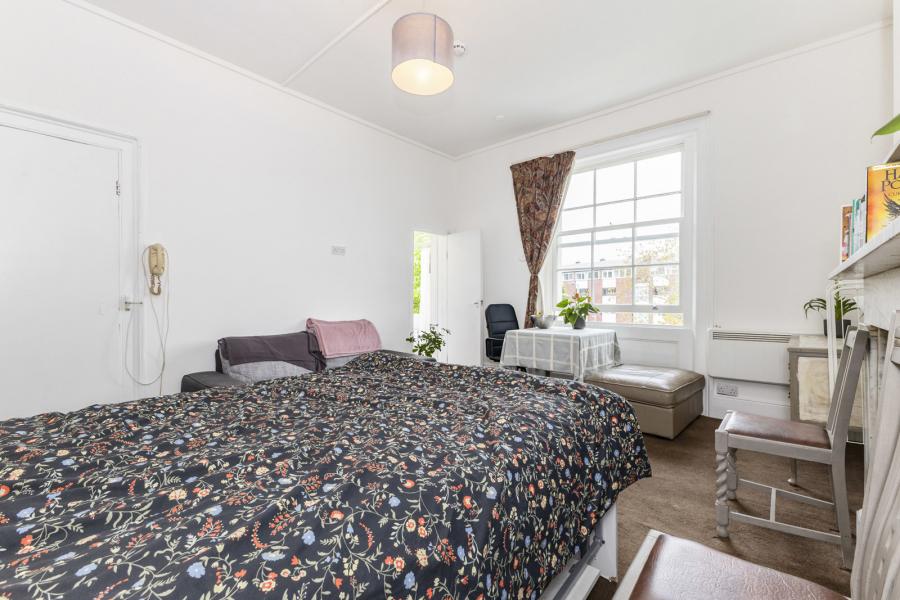 studio to rent - Claremont Road, Surbiton, KT6 - Property View 3