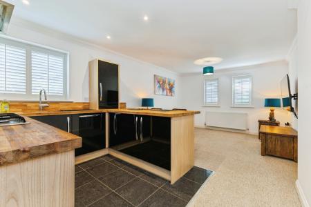 1 bedroom apartment to rent - Tegan Close, Sutton, SM2 - Property View 2
