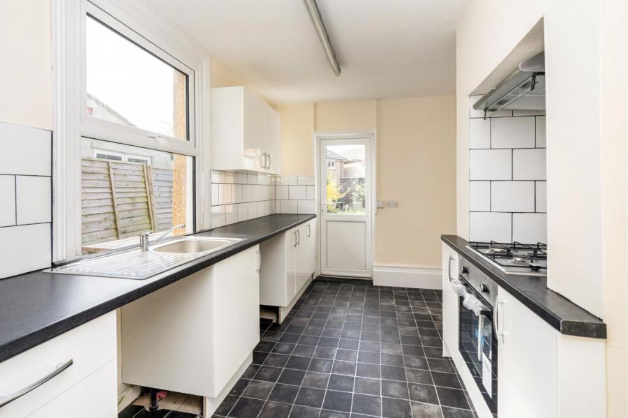 2 bedroom house to rent - London Road, Wallington, SM6 - Property View 2