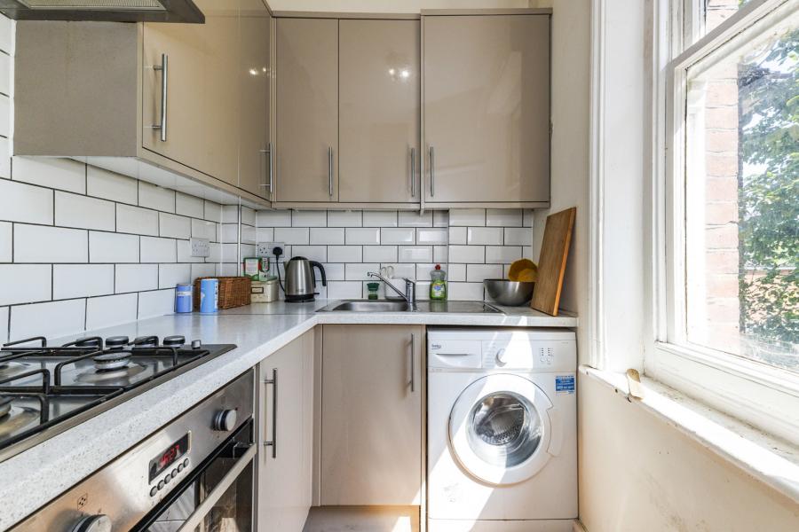 1 bedroom studio to rent - Albion Road, Sutton, SM2 - Property View 2