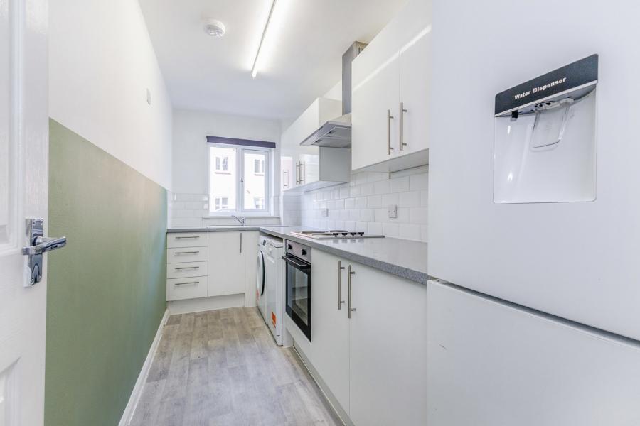 2 bedroom apartment to rent - Foxglove Way, Wallington, SM6 - Property View 3