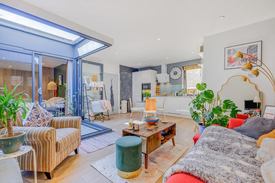 1 bedroom apartment to rent - Woodcote Road, Wallington, SM6 - Property View 1