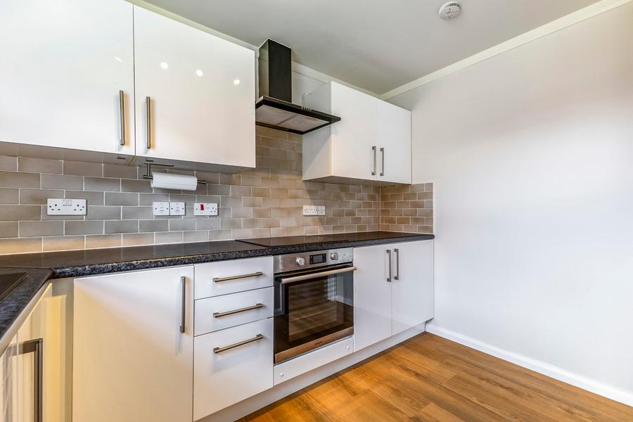 2 bedroom apartment to rent - Tavern Close, Carshalton, SM5 - Property View 3