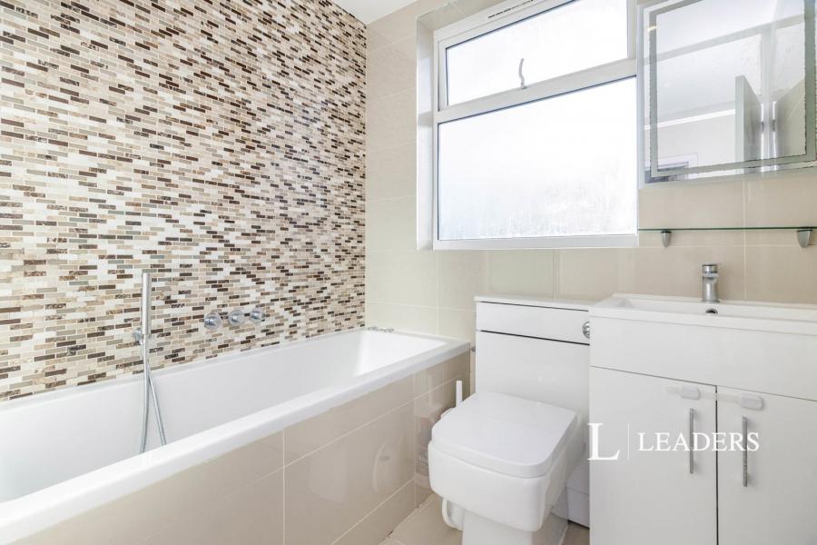2 bedroom apartment to rent - Weihurst Court, Carshalton Road, Sutton, SM1 - Property View 3