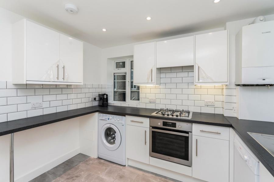 2 bedroom apartment to rent - Highfields, Sutton Common Road, Sutton, SM1 - Property View 2