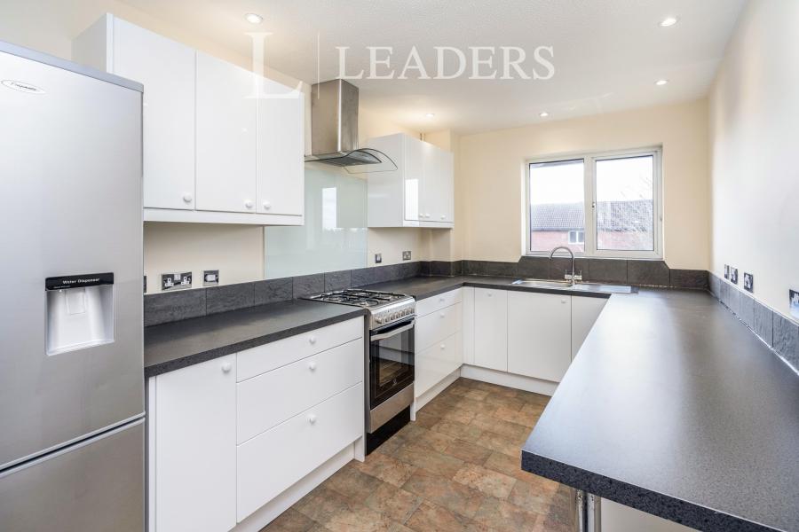 2 bedroom apartment to rent - Sandringham Court, 11 Dorset Road, Sutton, SM2 - Property View 2
