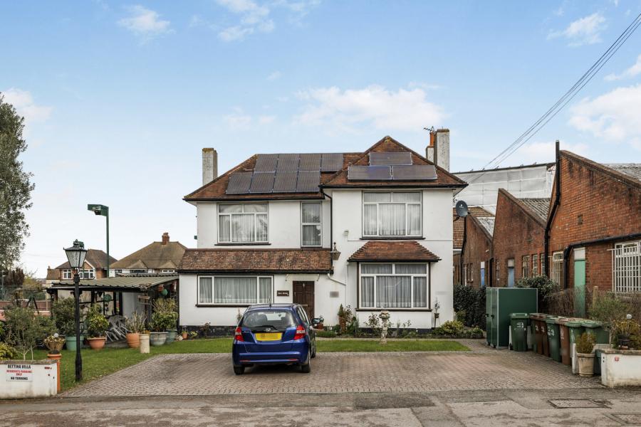 2 bedroom apartment to rent - Gander Green Lane, Sutton, SM1 - Property View 1