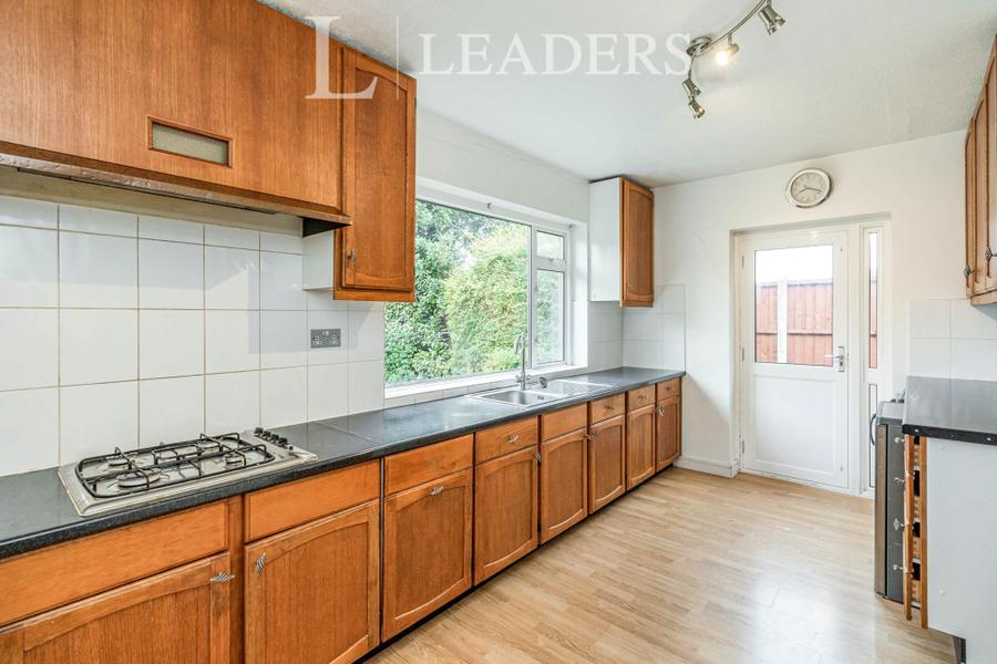 3 bedroom bungalow to rent - Cornwall Road, Cheam, Sutton, SM2 - Property View 3