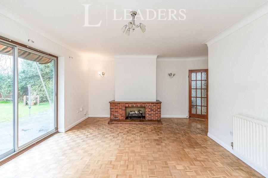 3 bedroom bungalow to rent - Cornwall Road, Cheam, Sutton, SM2 - Property View 2