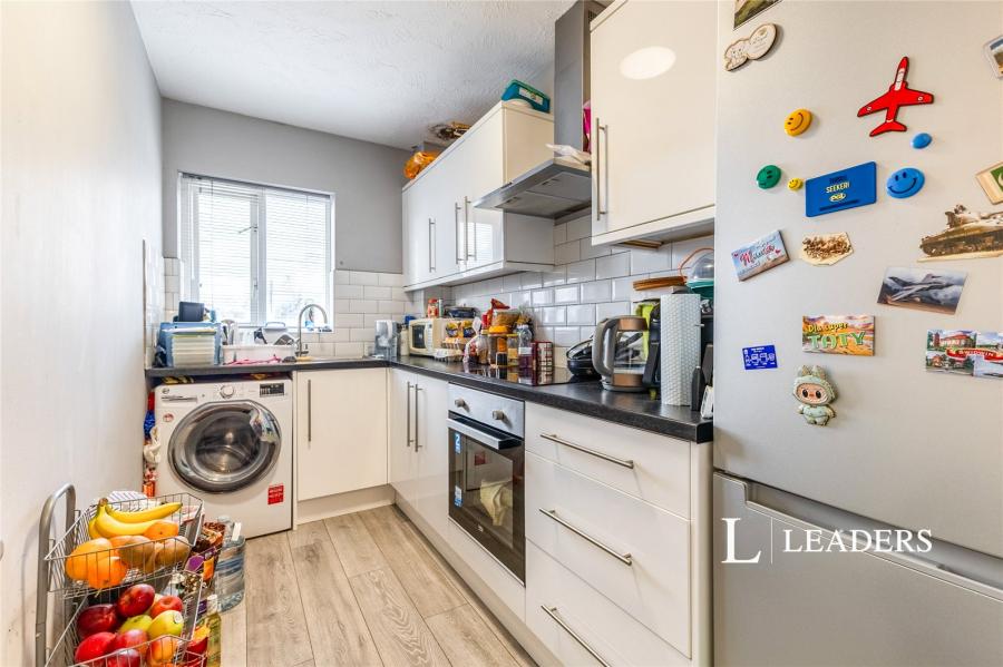 2 bedroom apartment to rent - Wandle Road, Morden, SM4 - Property View 2