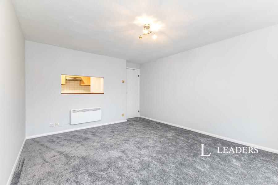 2 bedroom apartment to rent - Clowser Close, Water Gardens, Sutton, SM1 - Property View 3