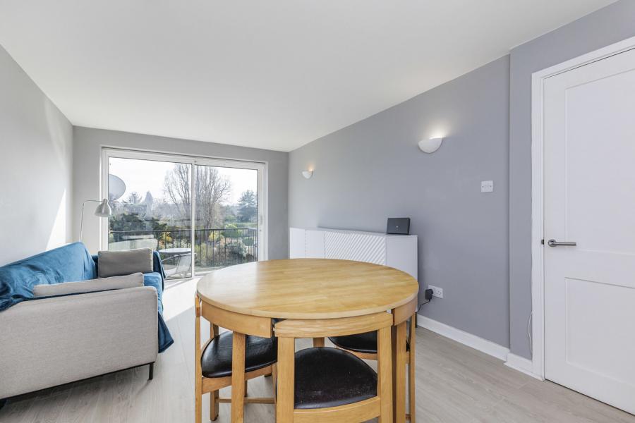 apartment to rent - Royal Crest House, 22-26 Upper Mulgrave Road, Sutton, SM2 - Property View 2