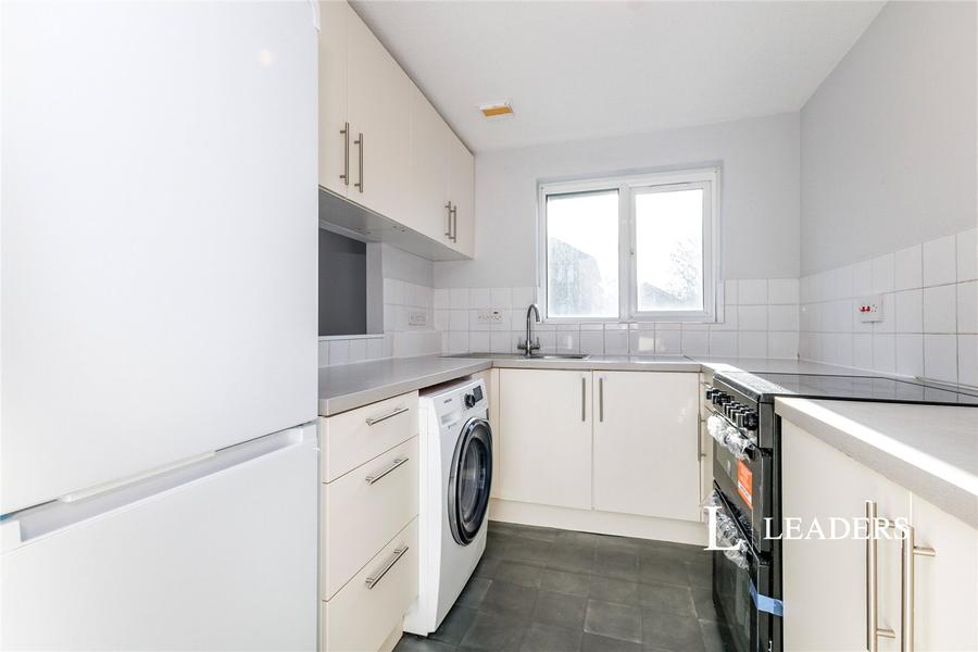 2 bedroom apartment to rent - Marlins Close, Sutton, SM1 - Property View 2