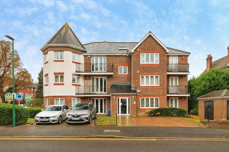 2 bedroom apartment to rent - Worcester Road, Sutton, SM2