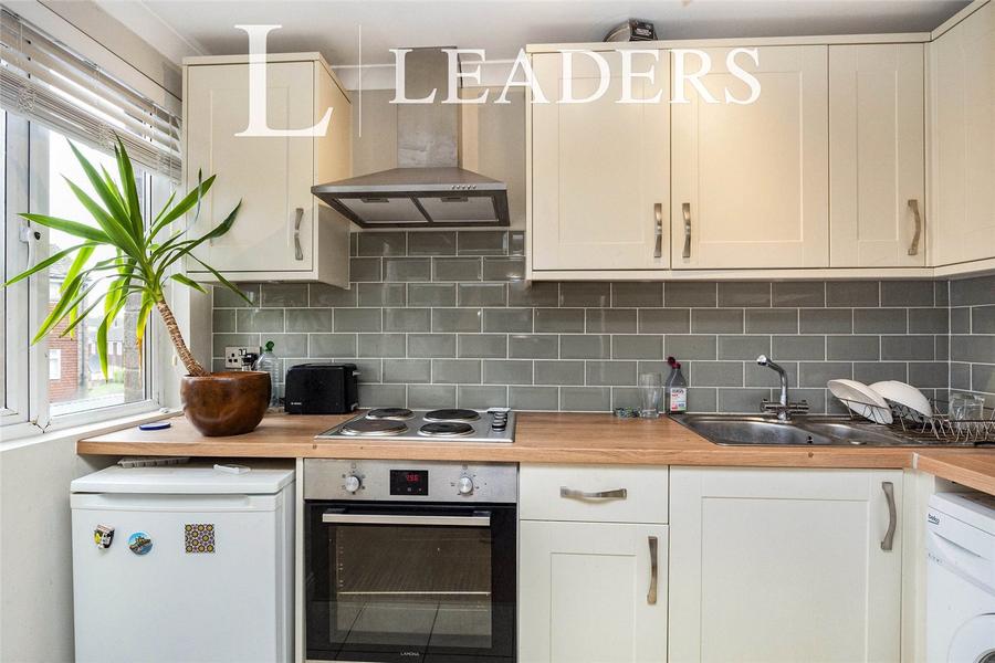 1 bedroom studio for sale - Tudor Court, Tunbridge Wells, Kent, TN2 - Property View 1