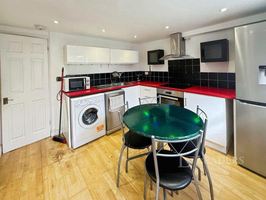2 bedroom maisonette to rent - Tonbridge Road, Maidstone, Kent, ME16 - Property View 3
