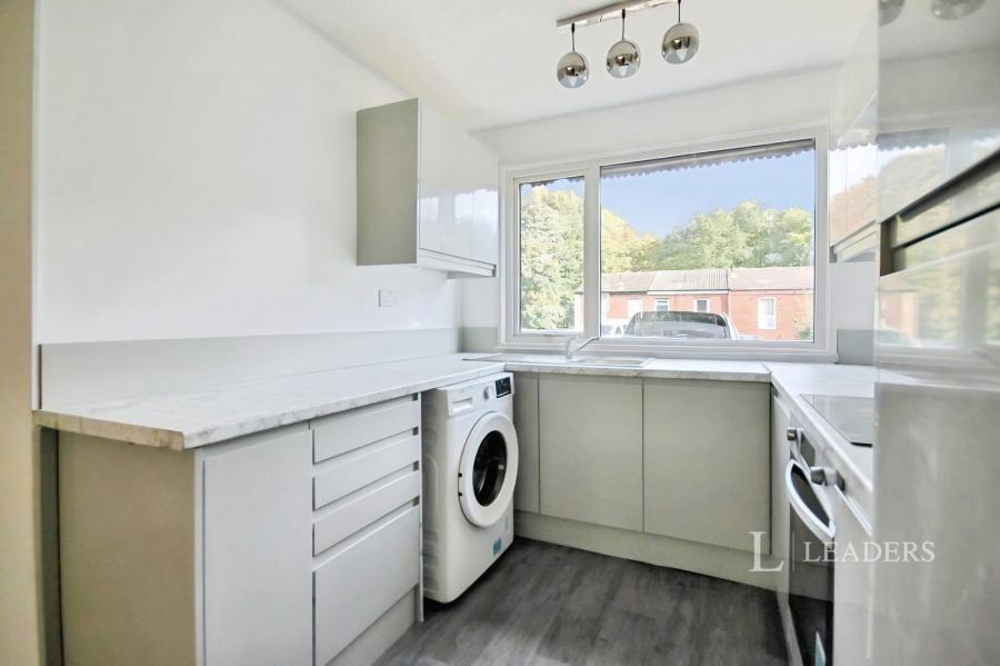 3 bedroom house to rent - Mooring Close, Murdishaw, Runcorn, Cheshire, WA7 - Property View 2