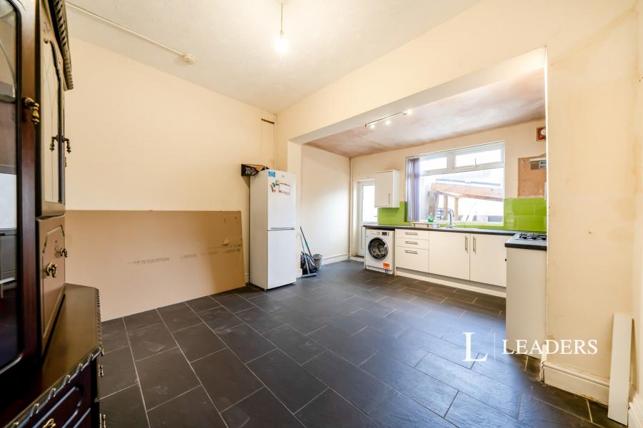 4 bedroom house to rent - Padgate Lane, WA1 - Property View 3