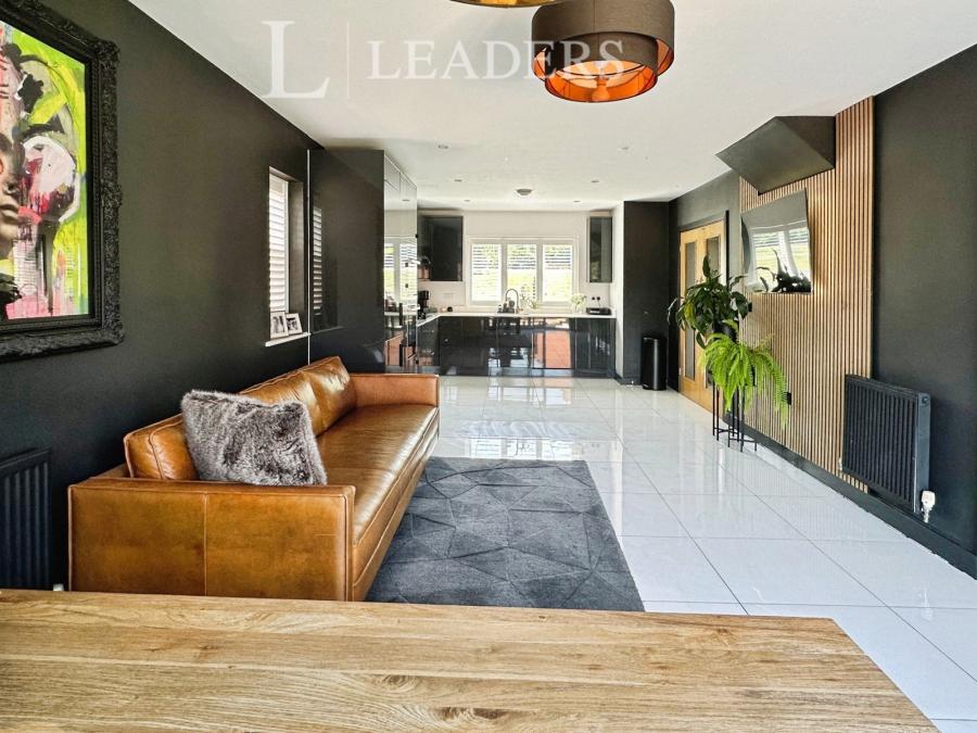 4 bedroom house for sale - Brookwood Crescent, Waterlooville, Hampshire, PO8 - Property View 3