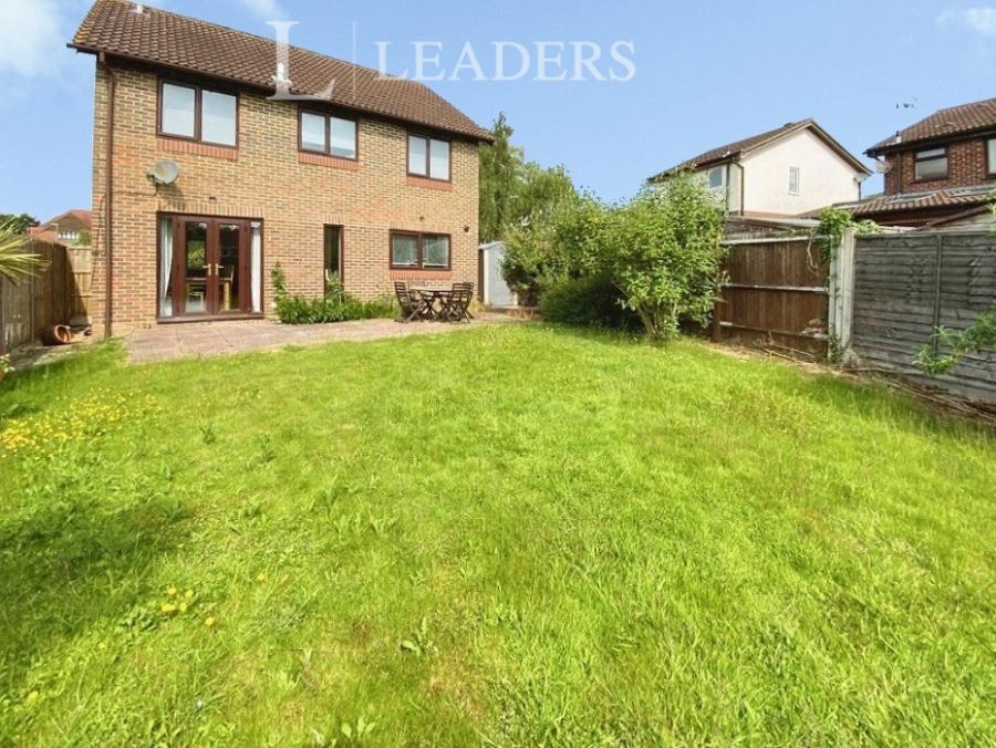 4 bedroom house for sale - Grassmere Way, Waterlooville, Hampshire, PO7 - Property View 2
