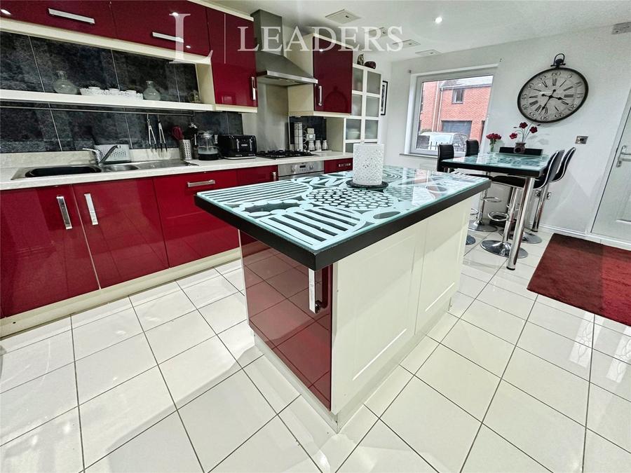 4 bedroom townhouse for sale - Sickle Way, Waterlooville, Hampshire, PO7 - Property View 2