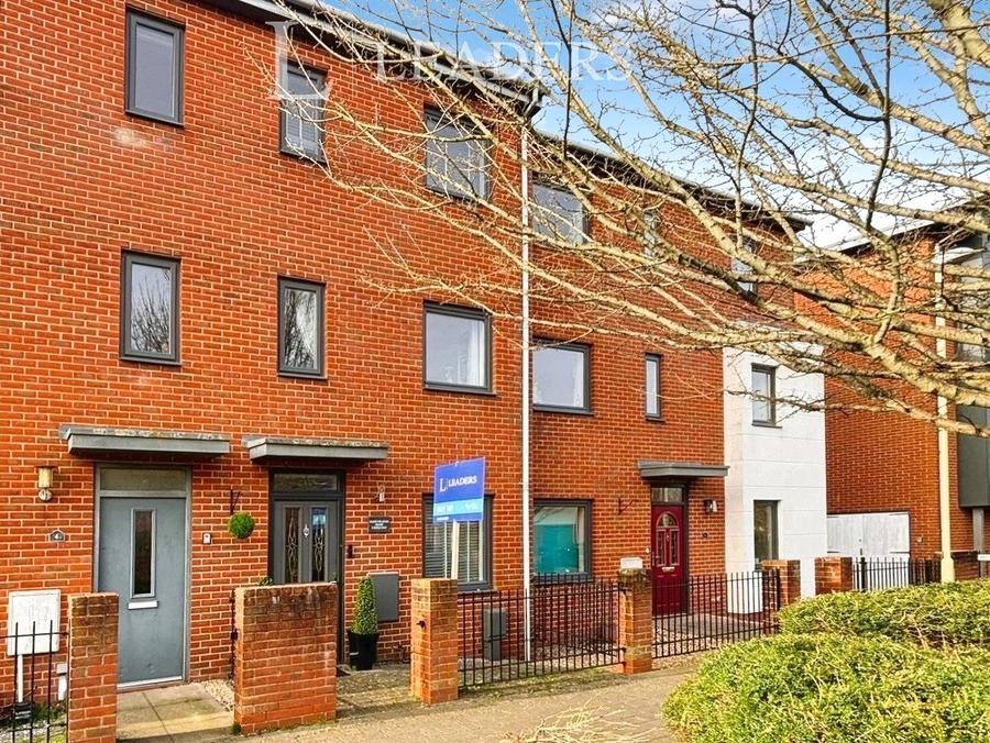 4 bedroom townhouse for sale - Sickle Way, Waterlooville, Hampshire, PO7 - Property View 1