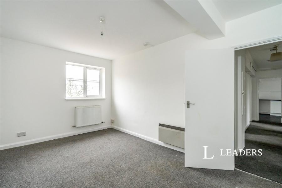 3 bedroom apartment to rent - Park Parade, Havant, Hampshire, PO9 - Property View 2