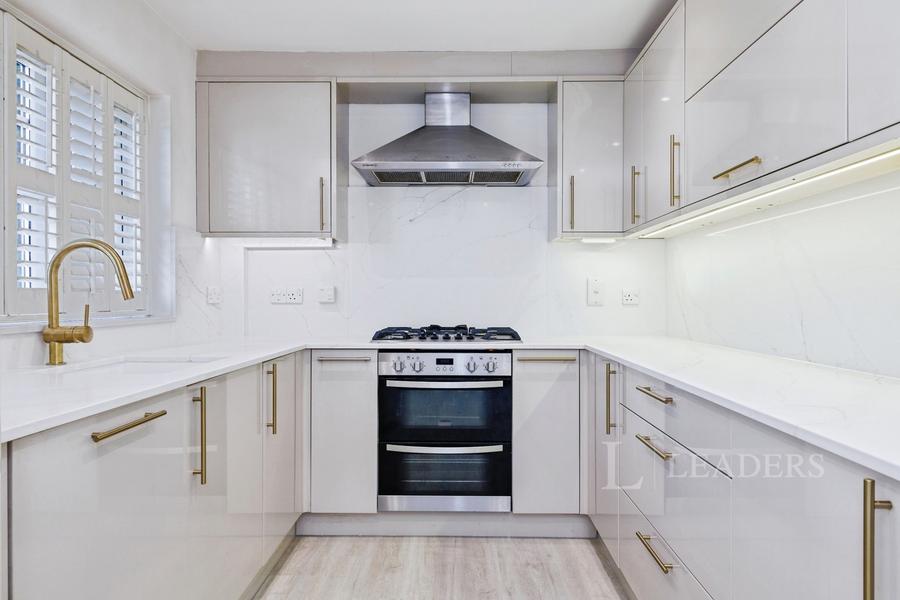 4 bedroom house to rent - Duchess Court, Weybridge, Surrey, KT13 - Property View 2