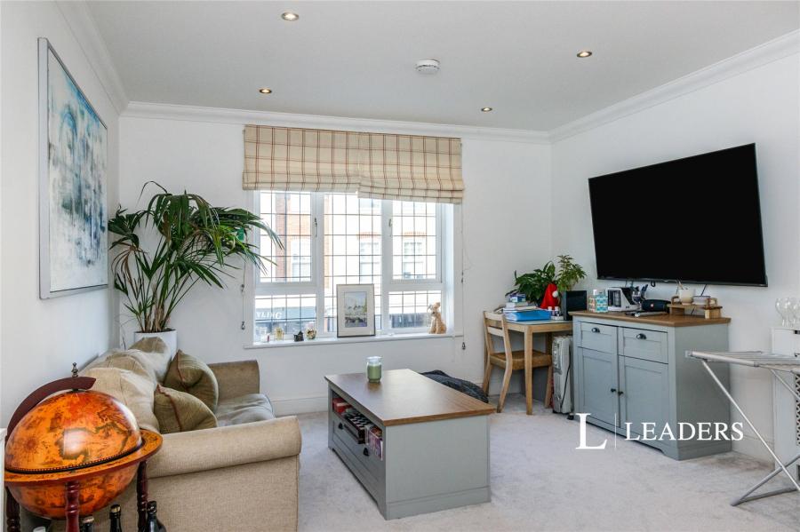 1 bedroom house to rent - York Road, Weybridge, KT13 - Property View 2