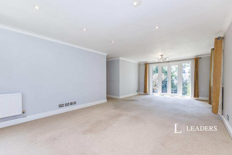 2 bedroom apartment to rent - Grosvenor Court, Egerton Road, Weybridge, KT13 - Property View 2