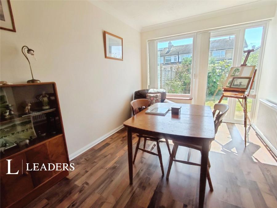 3 bedroom house for sale - Shaftesbury Road, Rustington, Littlehampton, West Sussex, BN16 - Property View 3