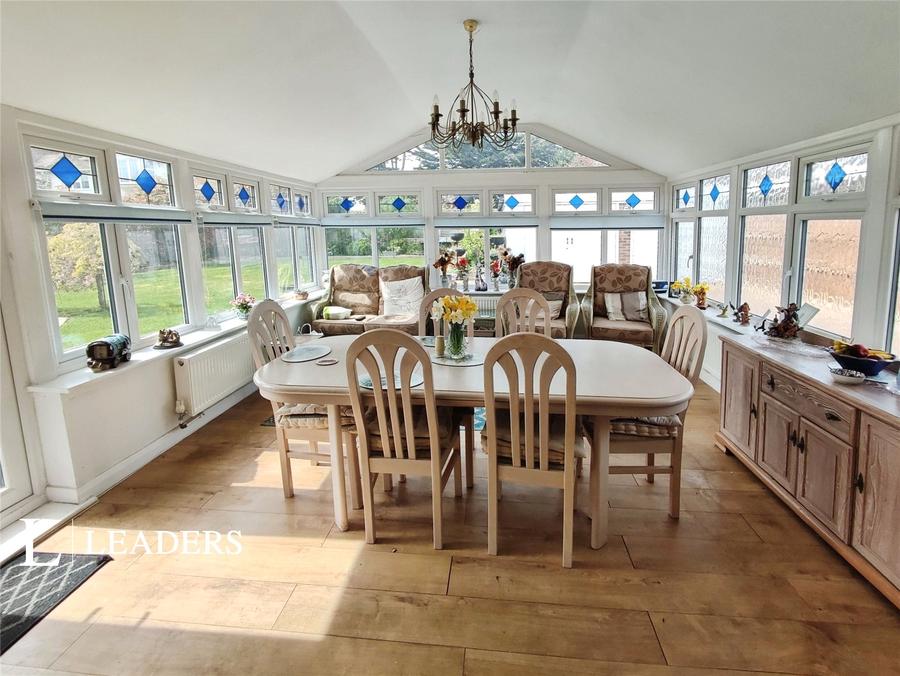 3 bedroom bungalow for sale - Tasman Close, Rustington, Littlehampton, West Sussex, BN16 - Property View 2
