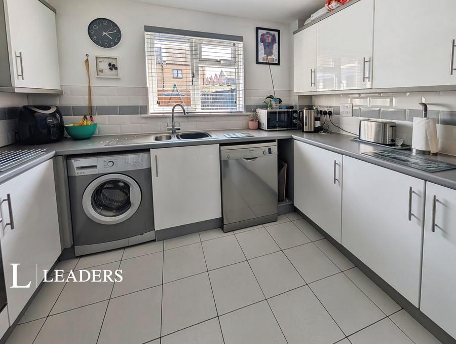 3 bedroom house for sale - Gratwicke Drive, Wick, Littlehampton, West Sussex, BN17 - Property View 3