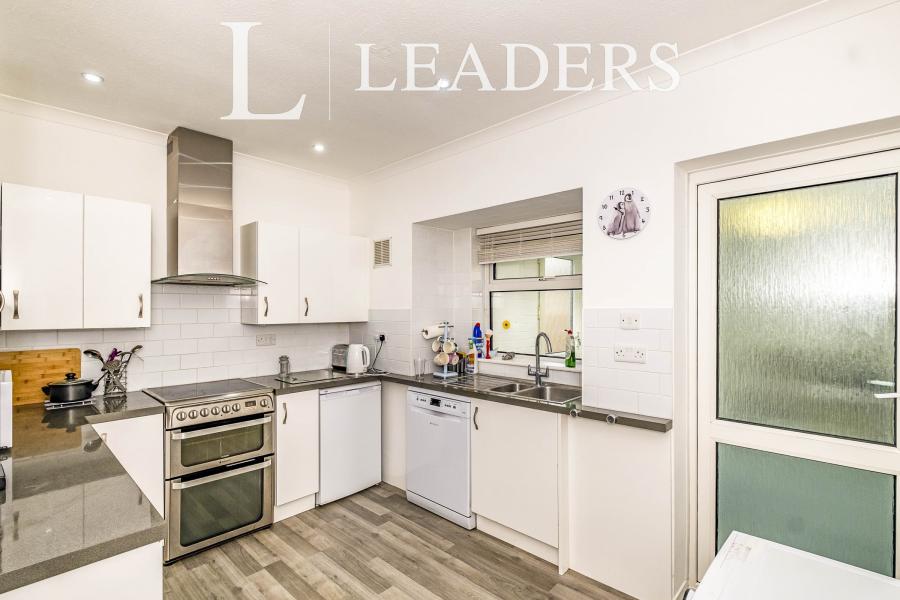 3 bedroom bungalow to rent - Southsea Avenue, Goring-by-Sea, Worthing, BN12 - Property View 3