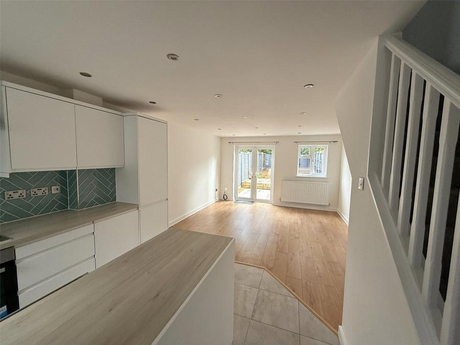 2 bedroom house to rent - Coombe Pine, Bracknell, RG12 - Property View 3
