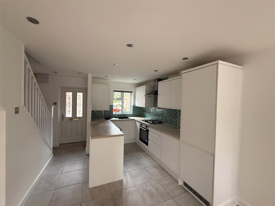 2 bedroom house to rent - Coombe Pine, Bracknell, RG12 - Property View 2