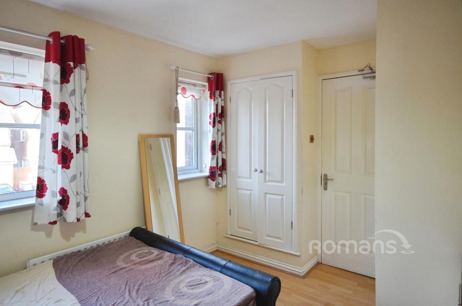 property to rent - Earls Lane, Slough, SL1 - Property View 3