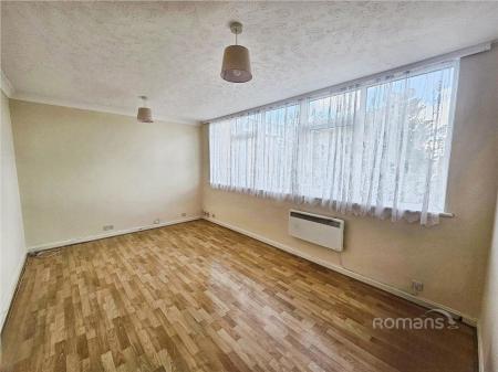 studio to rent - Farnham Road, Slough, Berkshire, SL2 - Property View 3