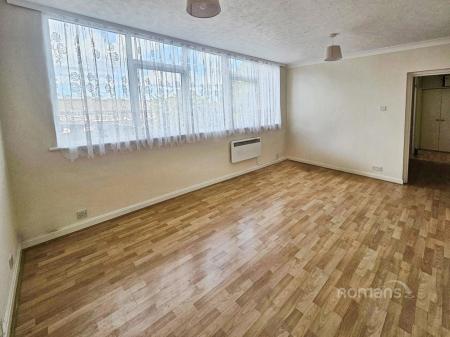studio to rent - Farnham Road, Slough, Berkshire, SL2 - Property View 2