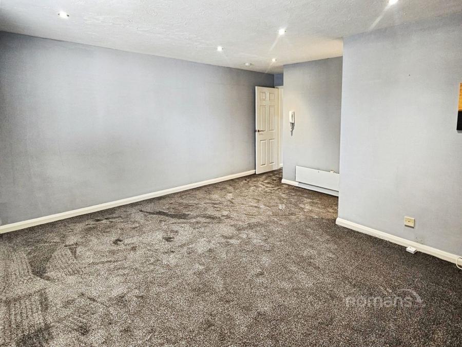 1 bedroom apartment to rent - Patricia Close, Slough, Berkshire, SL1 - Property View 3