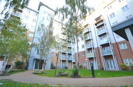 2 bedroom apartment to rent - Foundry Court, Mill Street, Slough, SL2