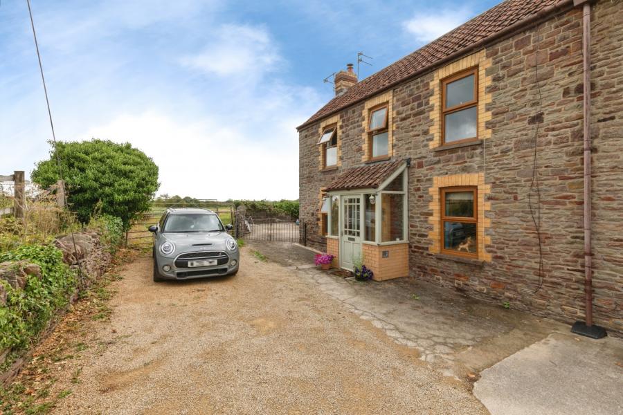 house to rent - Bristol Road, Hambrook, Bristol, Gloucestershire, BS16 - Property View 1