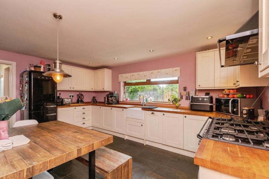 house to rent - Bristol Road, Hambrook, Bristol, Gloucestershire, BS16 - Property View 2