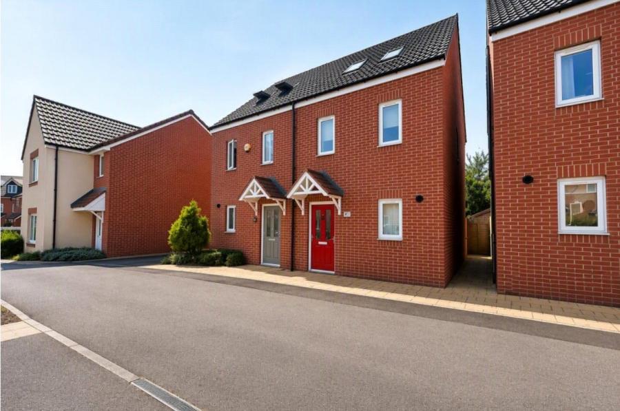 3 bedroom house to rent - Brickworth Place, Swindon, Wiltshire, SN3 - Property View 1