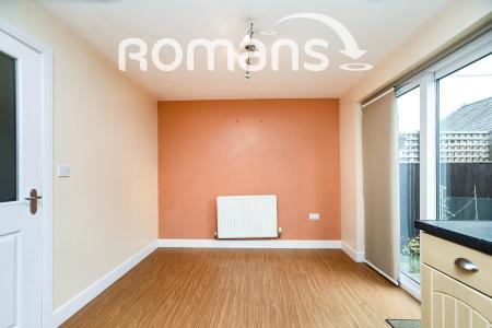 3 bedroom terraced to rent - Britten Road, Swindon, SN25 - Property View 3