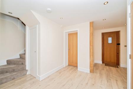 3 bedroom barn conversion to rent - Harmondsworth Lane, Sipson, West Drayton, UB7 - Property View 2