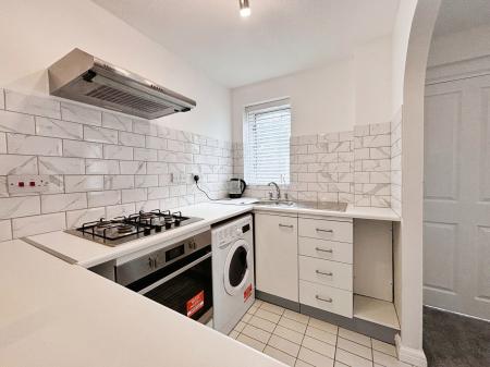 1 bedroom terraced to rent - Albany Park, Colnbrook, Slough, SL3 - Property View 3