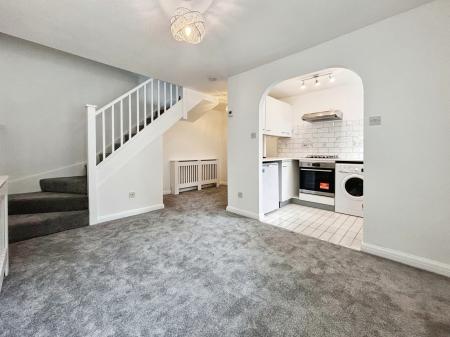 1 bedroom terraced to rent - Albany Park, Colnbrook, Slough, SL3 - Property View 2