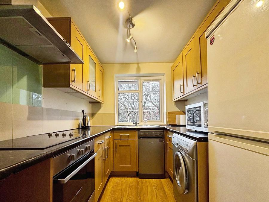 2 bedroom apartment to rent - Lammas Court, Windsor, SL4 - Property View 2